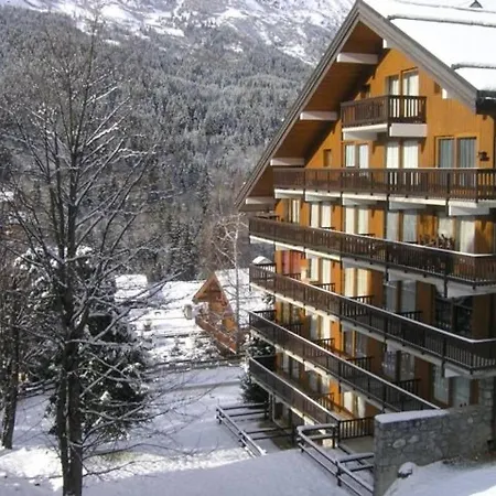 3 Pieces, Piscine, Skis Aux Pieds, Centre De - Fr-1-180-136 Apartment Meribel